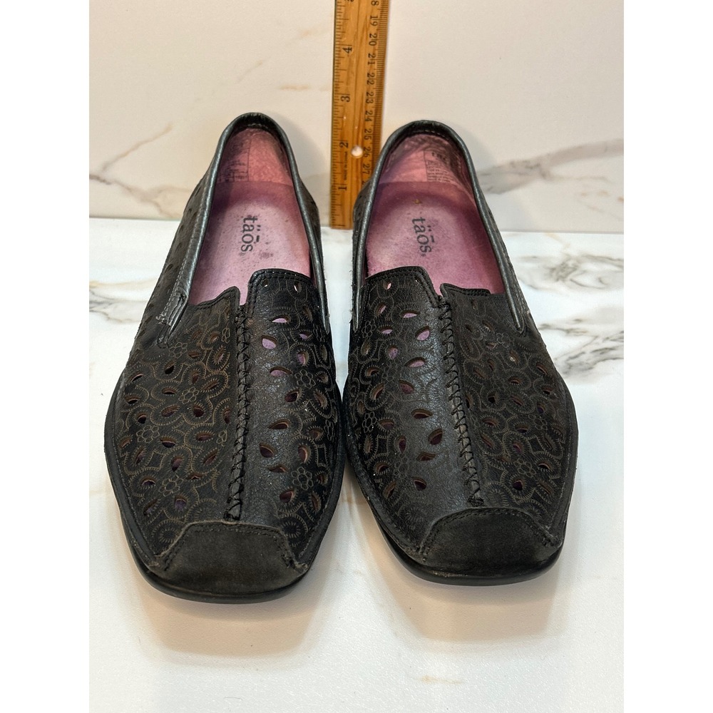 Taos Expose Black Leather Perforated Floral Loafers Flats Shoes Womens 8.5 39